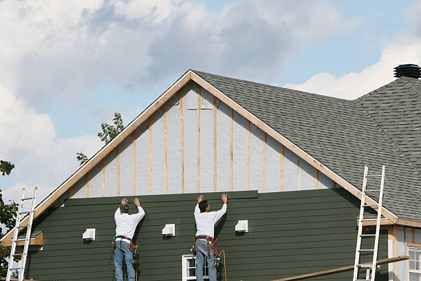 Professional Siding technician working in Ararat, NC